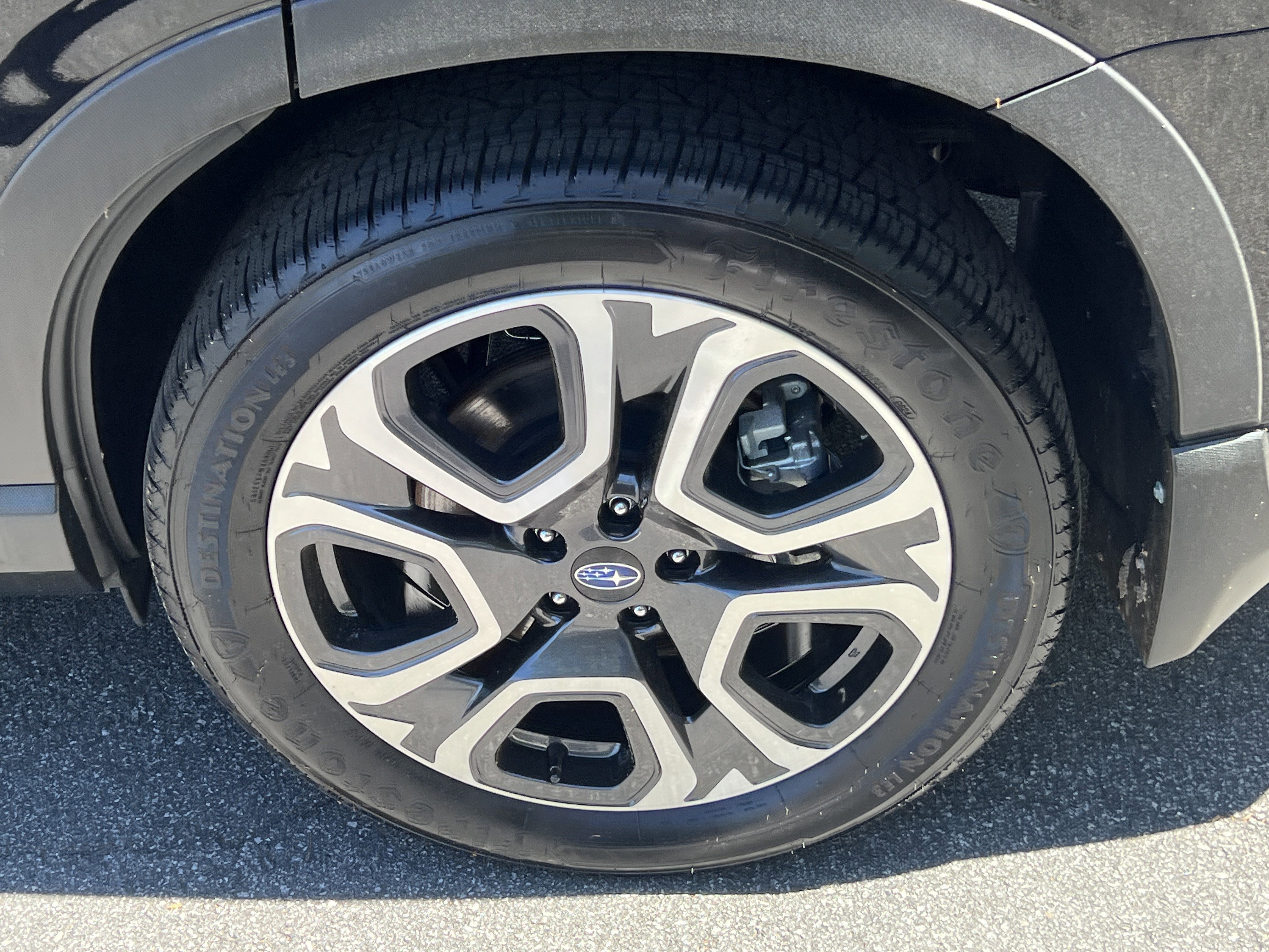 Used 2024 Crystal Black Pearl Subaru Limited image 26