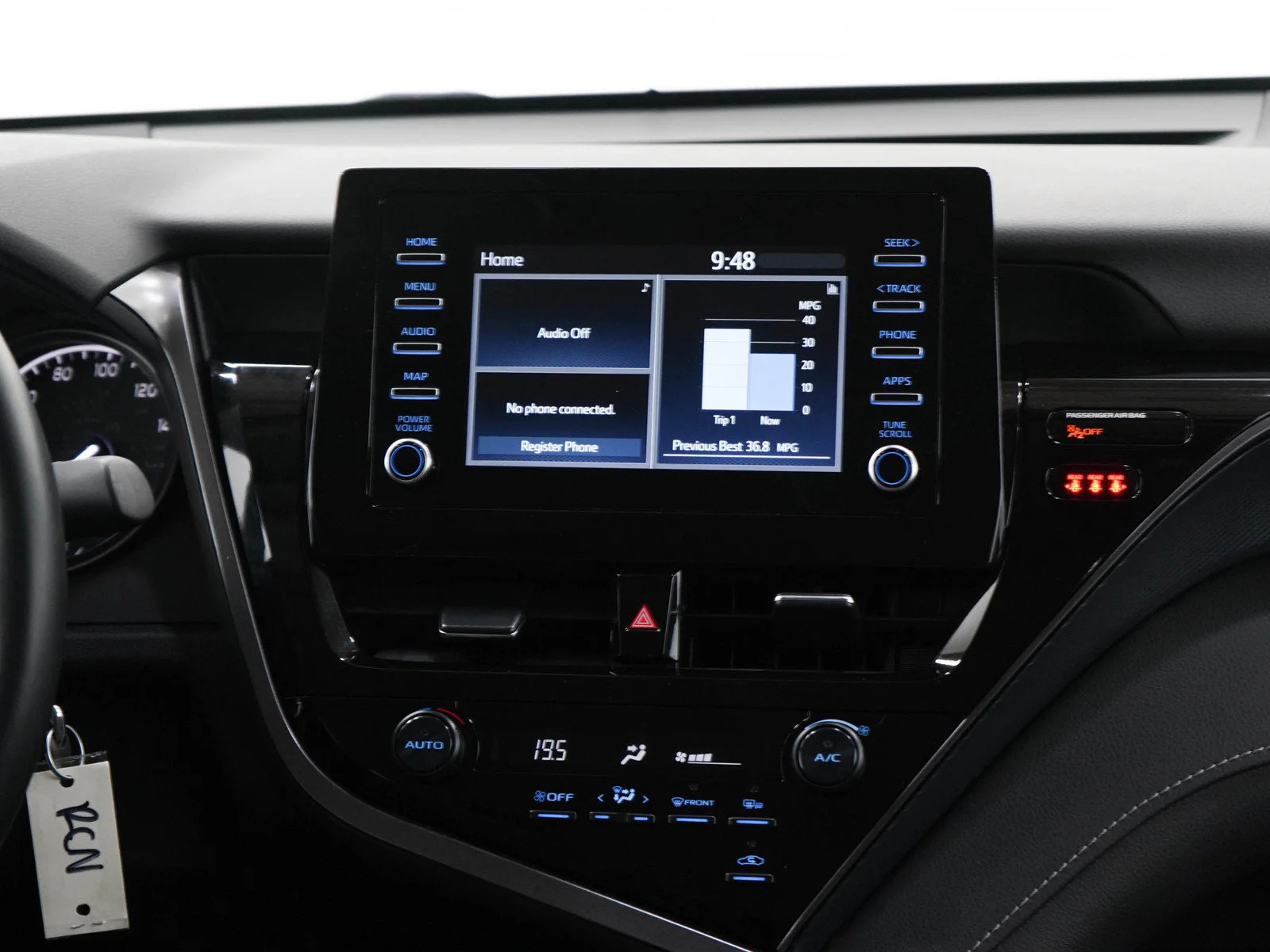 Used 2024  Toyota  image 15