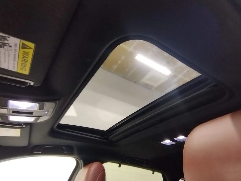 Used 2017 Black Mazda Signature image 23