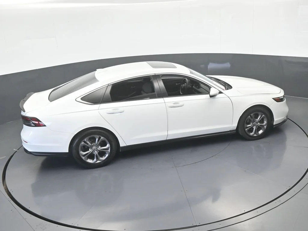 Used 2024 White Honda EX image 50
