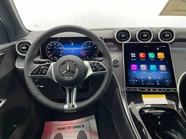 New 2026 Polar White Mercedes-Benz GLC 300 image 3