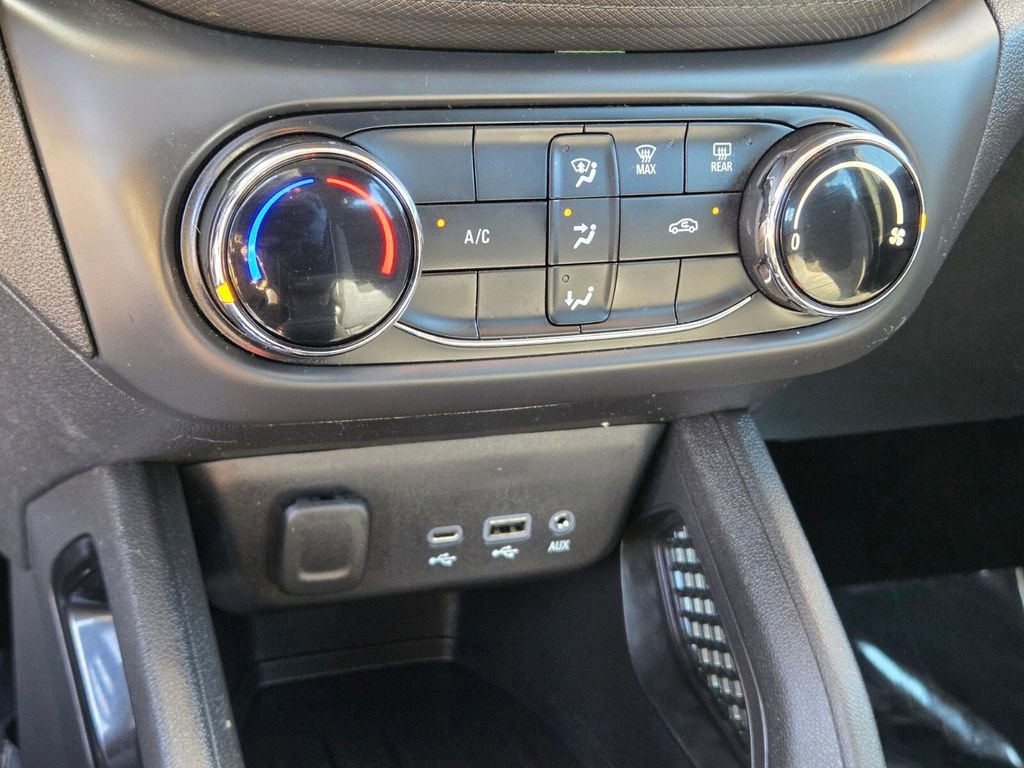 2021 Chevrolet Trailblazer LS - Photo 21