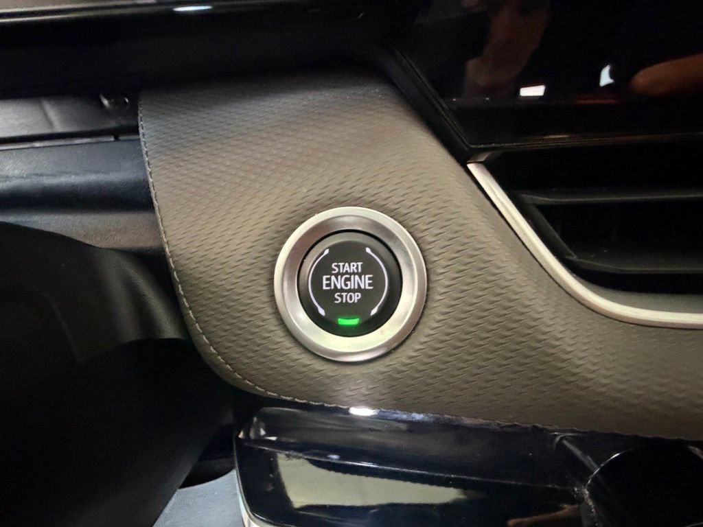 Used 2025 Cacti Green Chevrolet LT image 36
