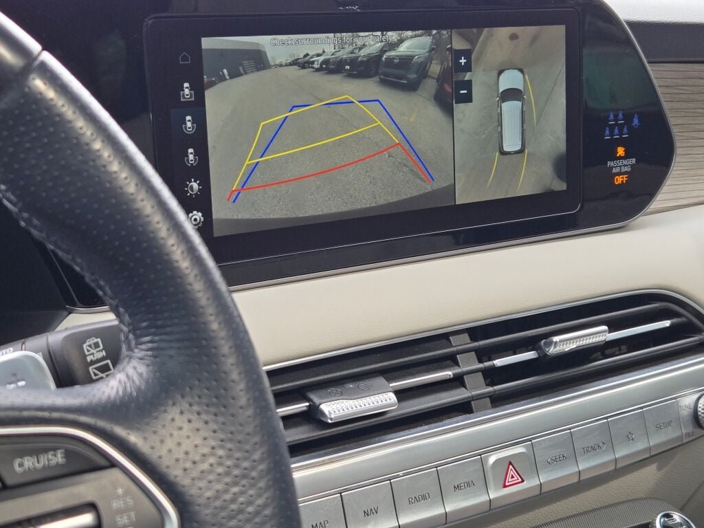 Used 2022 Red Hyundai Calligraphy image 26