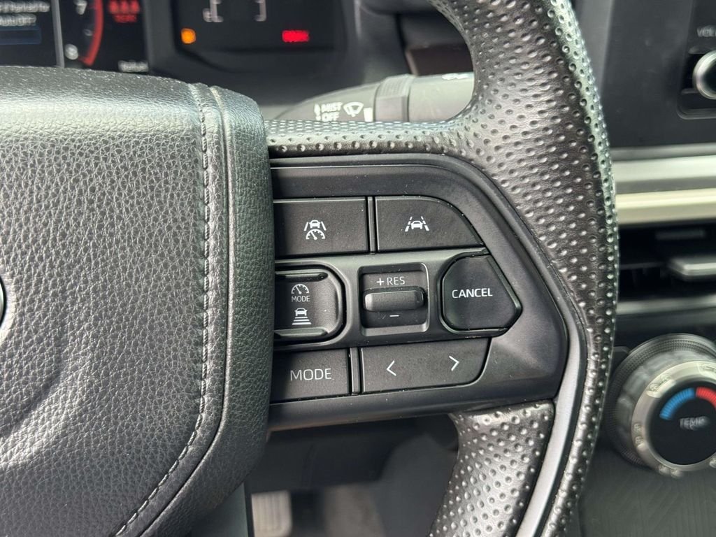 Used 2025  Toyota SR5 image 12