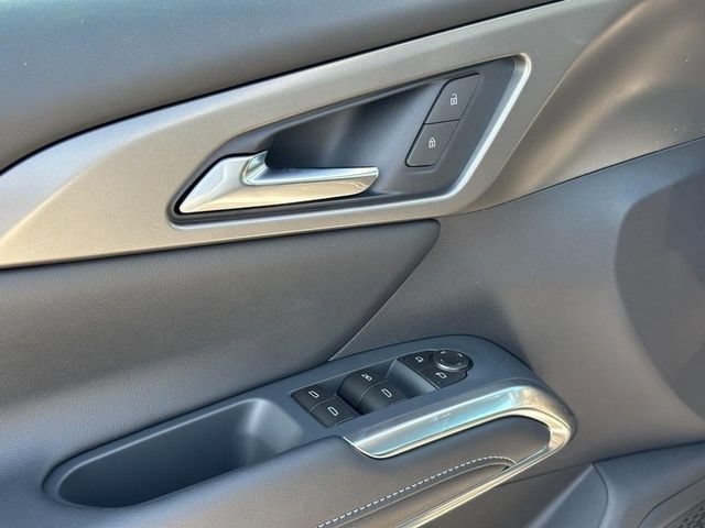 New 2027 Summit White Chevrolet LT image 12