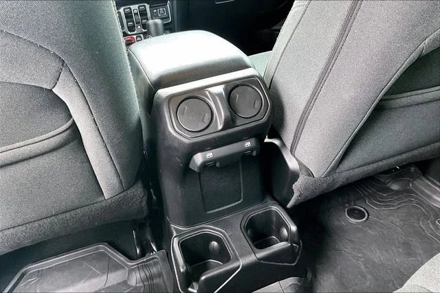 Used 2024 Anvil Clearcoat Jeep Sport image 10