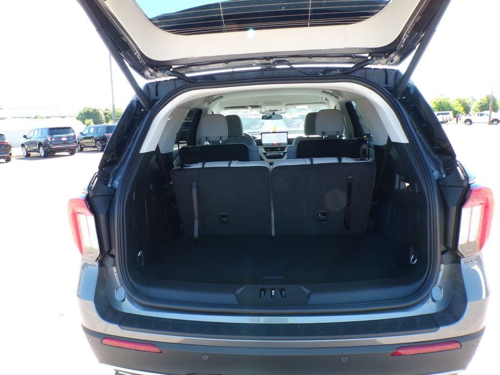 New 2026 Carbonized Gray Metallic Ford Active image 9