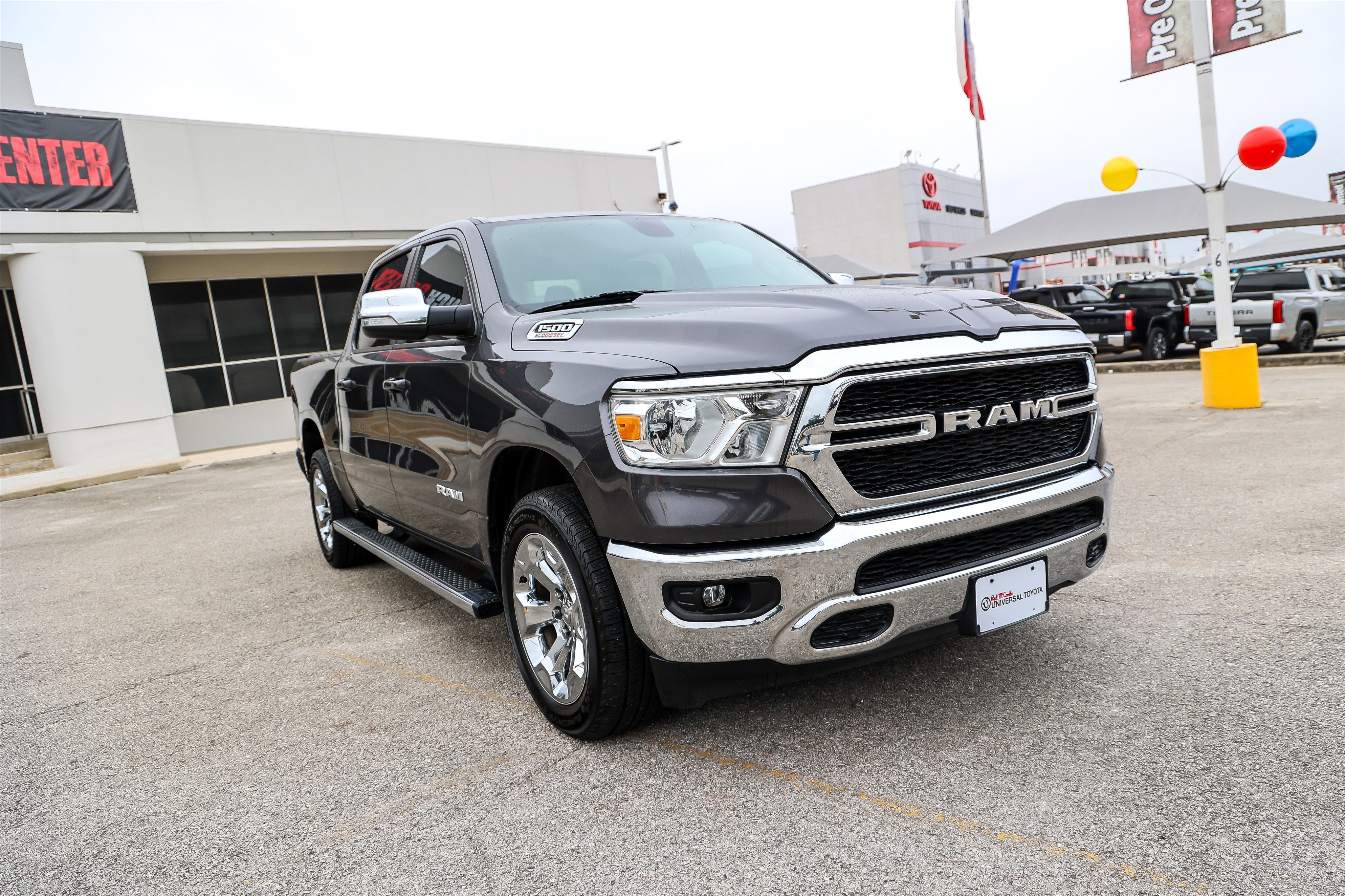 Used 2022 Granite Crystal Metallic Clearcoat Ram Lone Star image 4