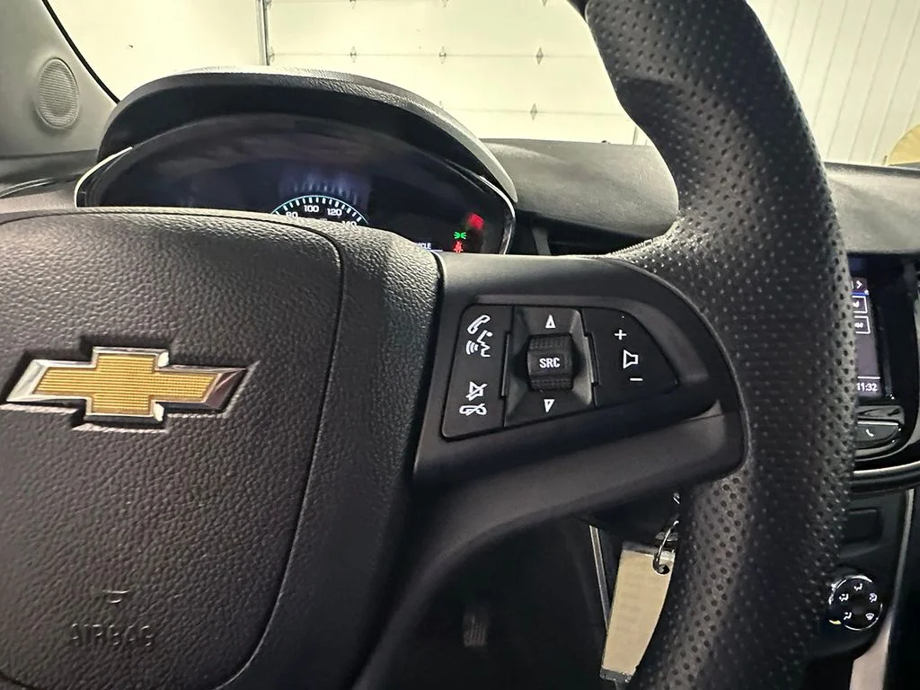 Used 2020 Gray Chevrolet LS image 29