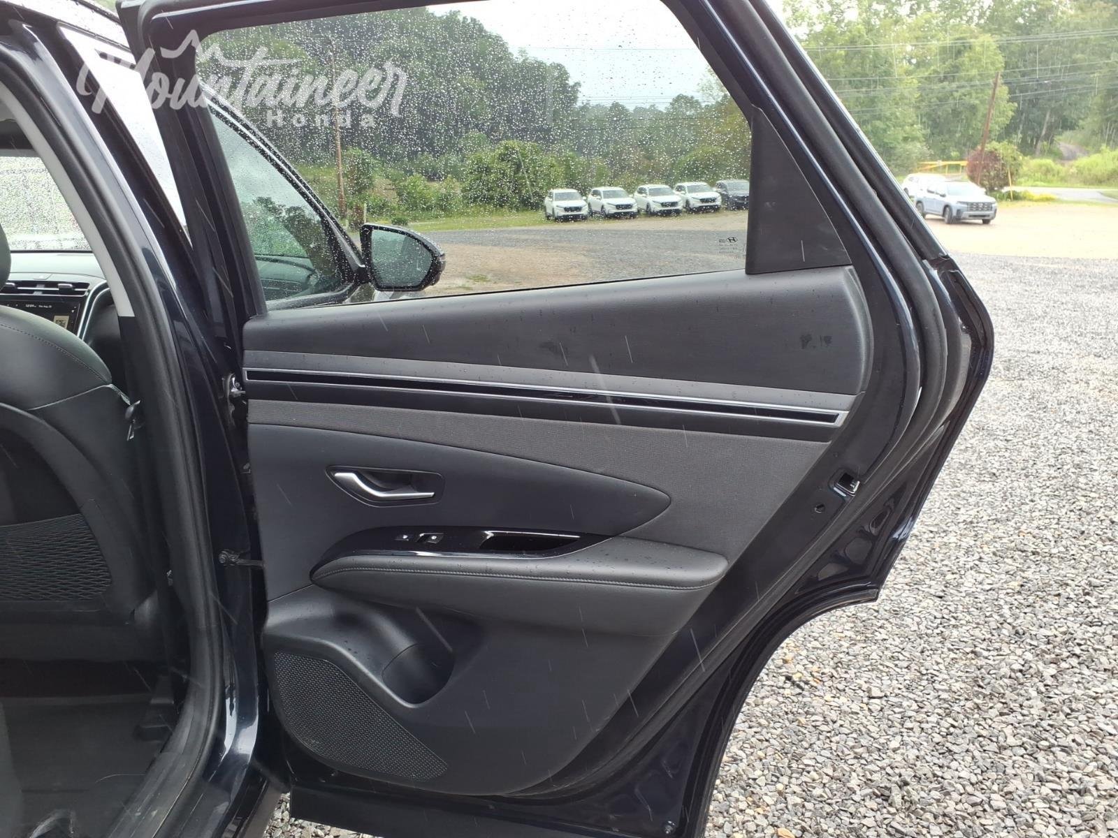 Used 2022 Phantom Black Hyundai Limited image 19