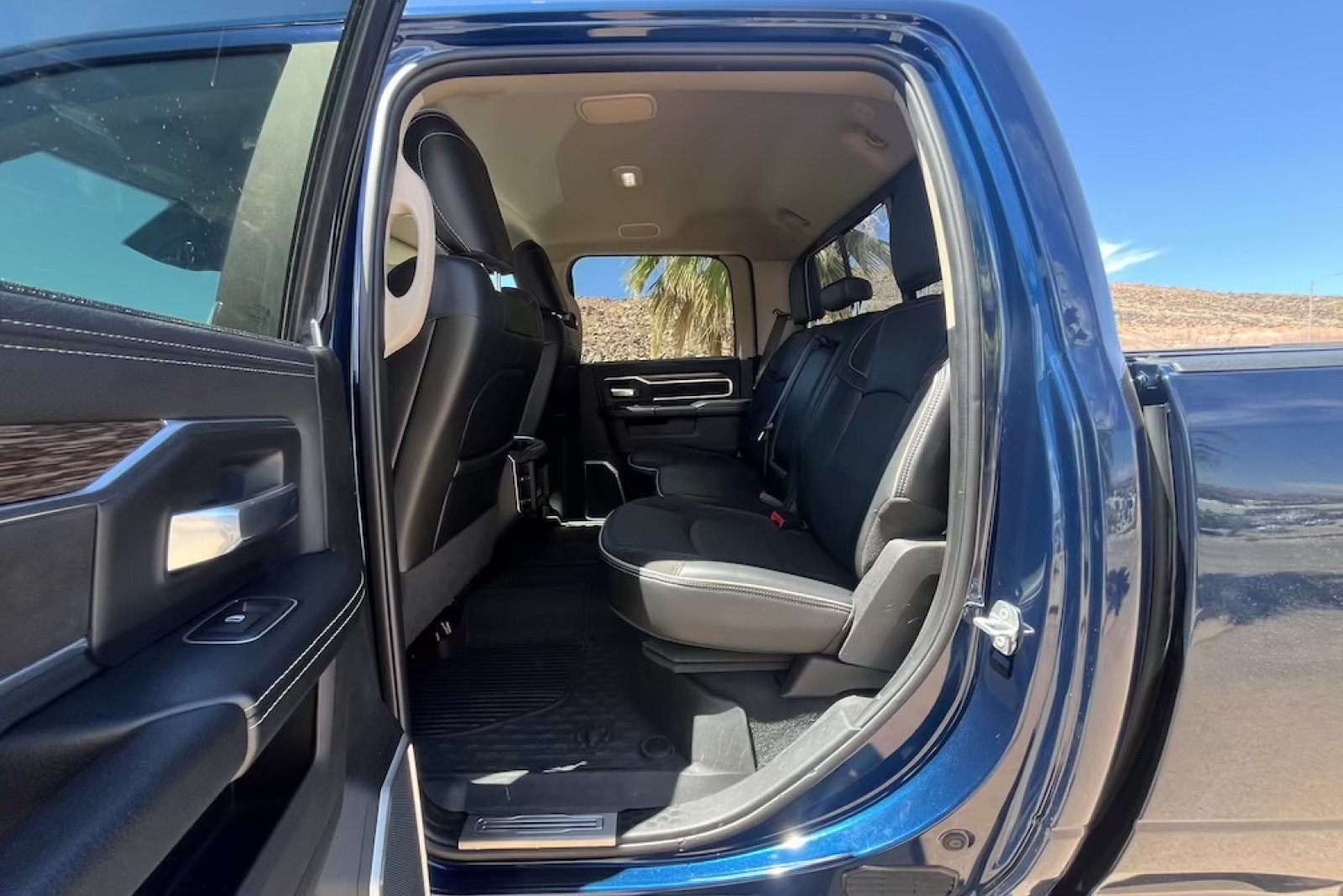 Used 2021 Patriot Blue Pearlcoat Ram Laramie image 9