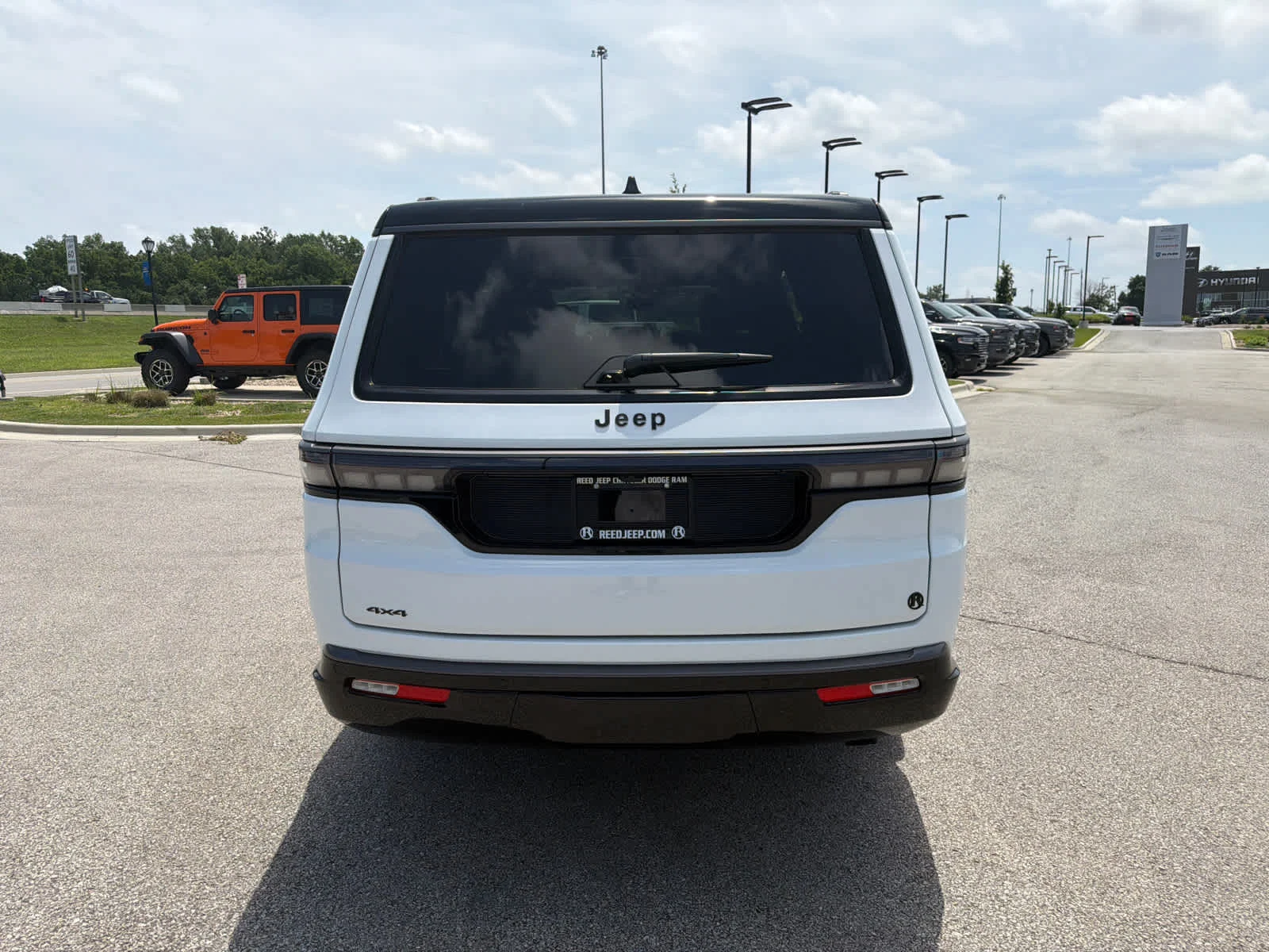 New 2026 Bright White Clearcoat Jeep Summit Obsidian image 7