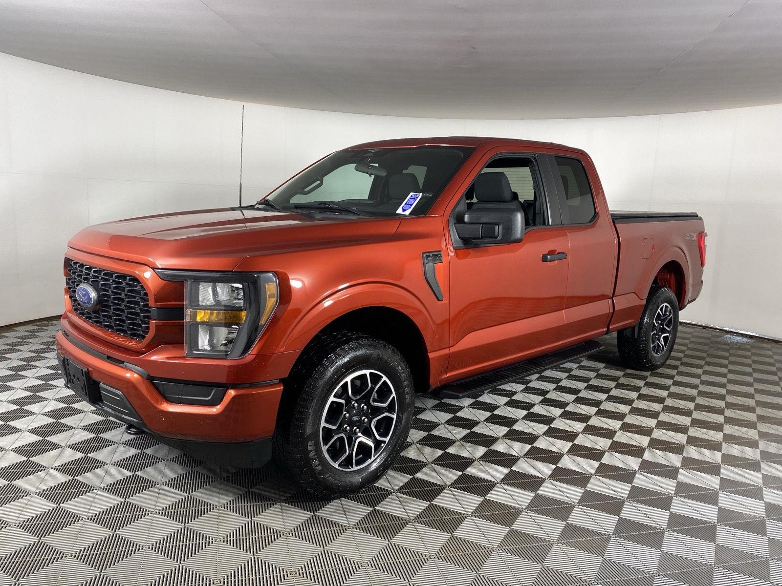 Used 2023 Hot Pepper Red Tinted Clearcoat Ford XL image 7