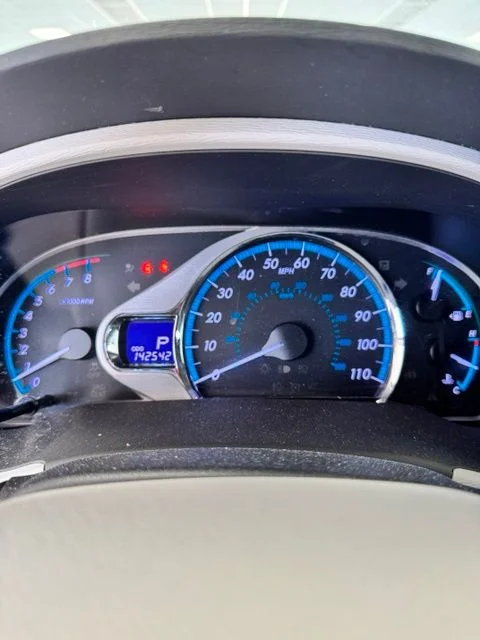 Used 2011 Cypress Pearl Toyota XLE image 10