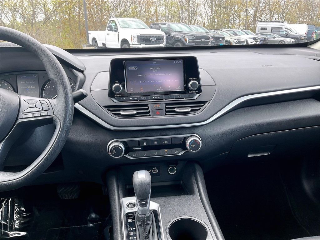 Used 2024 Gun Metallic Nissan 2.5 S image 17