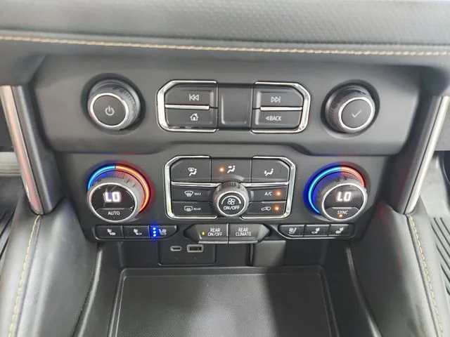 Used 2021 Blue Chevrolet Premier image 38