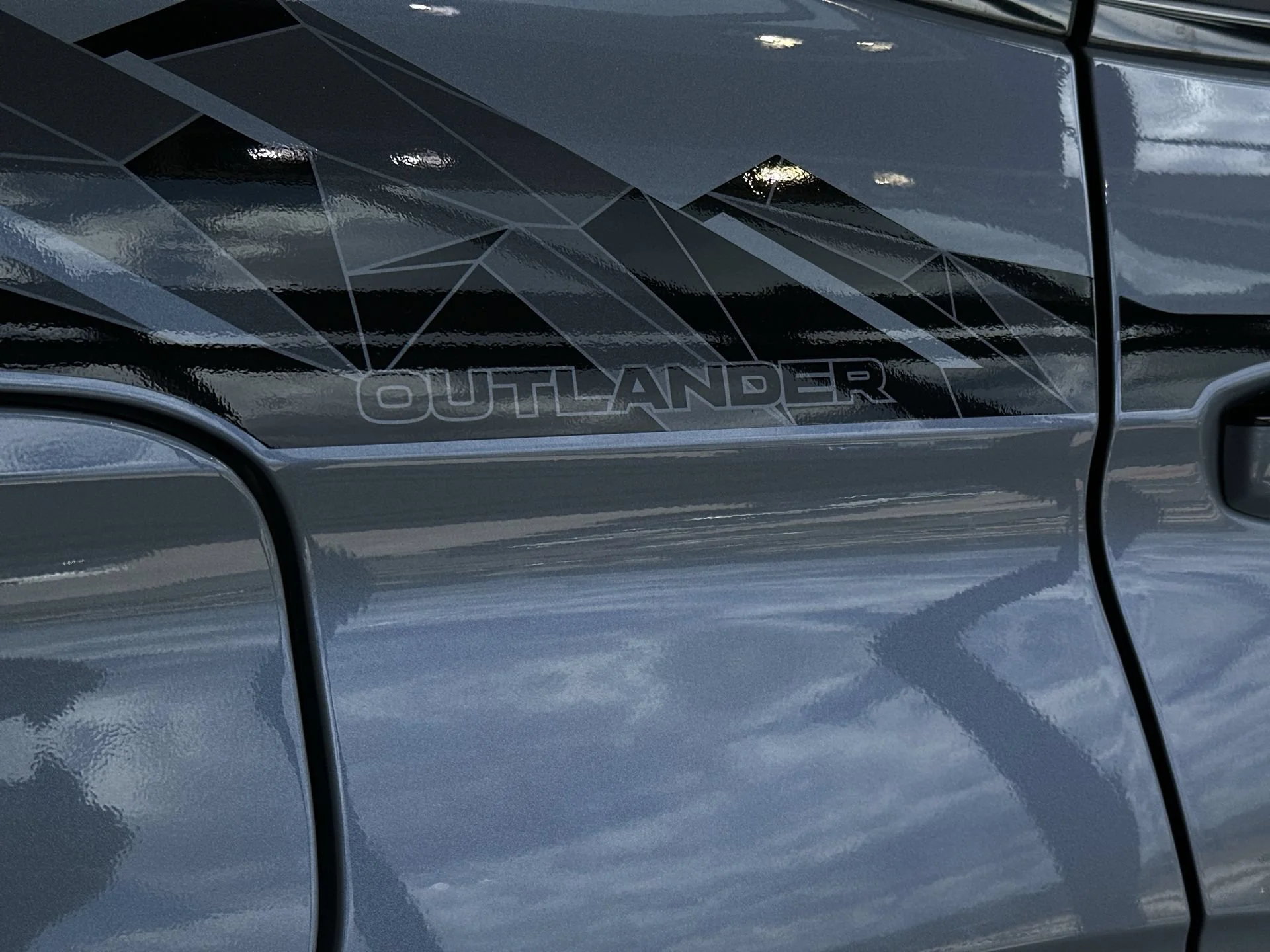 New 2026 Moonstone Gray Metallic/Black Roof Mitsubishi Trail Edition image 26