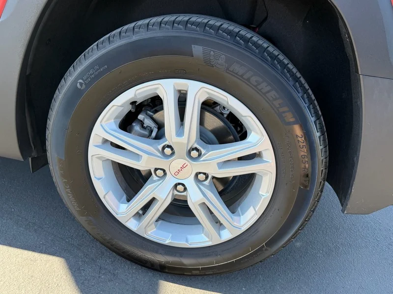 Used 2024 Volcanic Red Tintcoat GMC SLE image 27