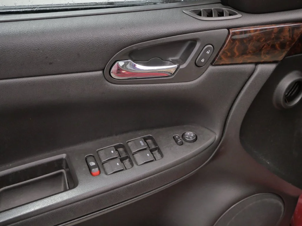 Used 2014 Red Chevrolet LT image 19