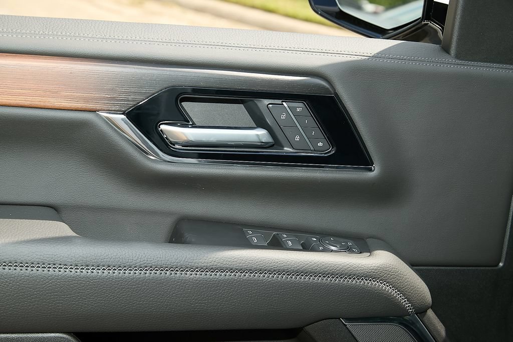 2026 GMC Yukon XL Denali - Photo 23