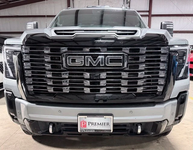 Used 2025 Silver GMC Denali Ultimate image 7