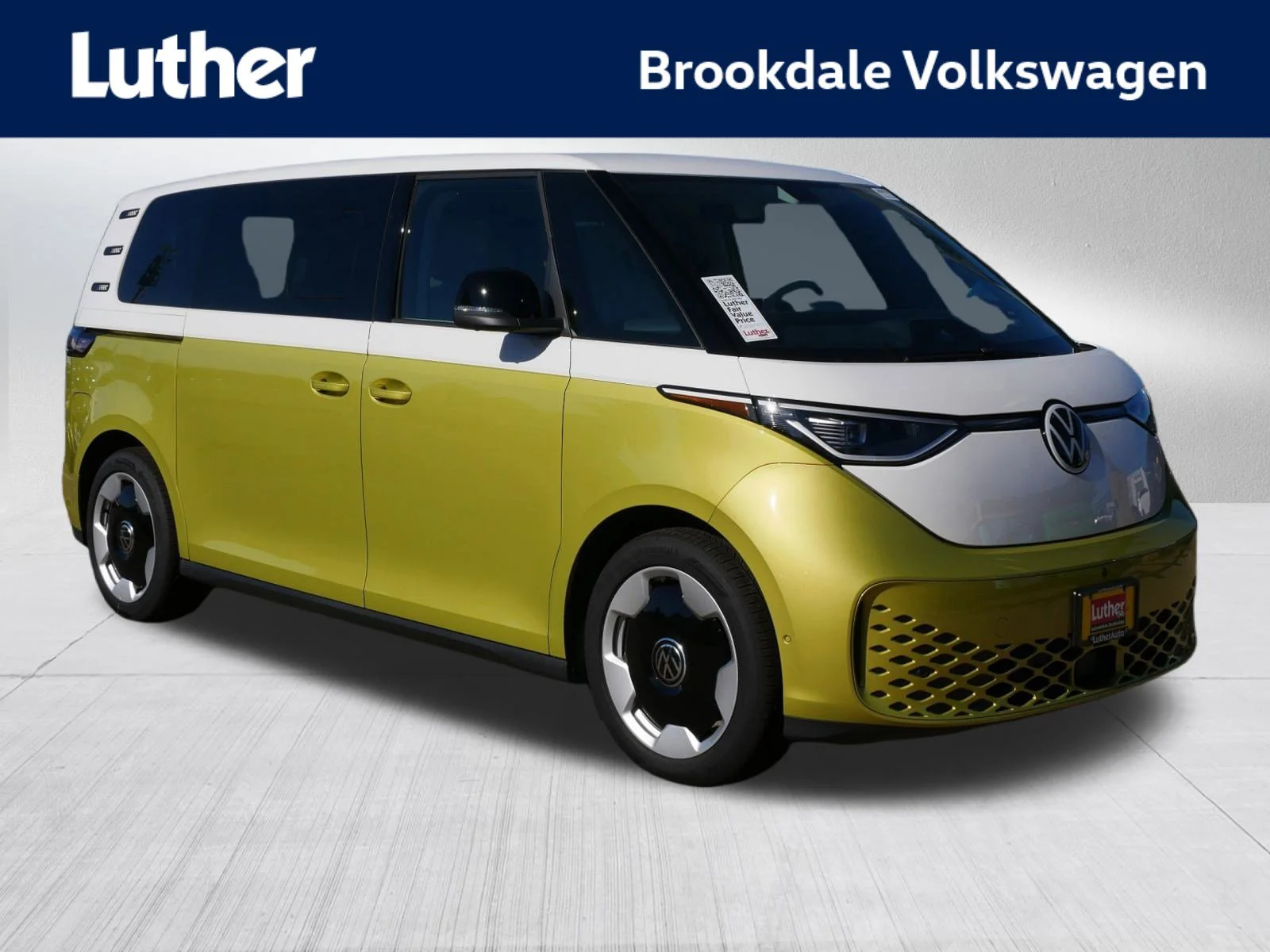2025 Volkswagen ID. Buzz Pro S Plus 4Motion's photo