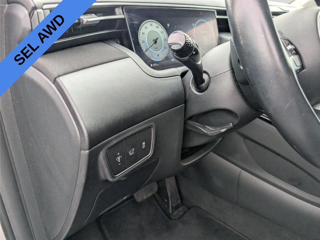 Used 2023 White Hyundai SEL image 23
