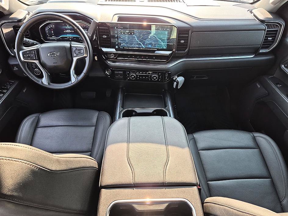 Used 2024 Summit White Chevrolet LTZ image 31