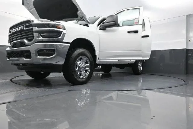 New 2026 Bright White Clear-Coat Exterior Paint RAM TRADESMAN image 32