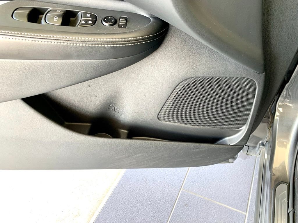 Used 2020 Gray Nissan SV image 13