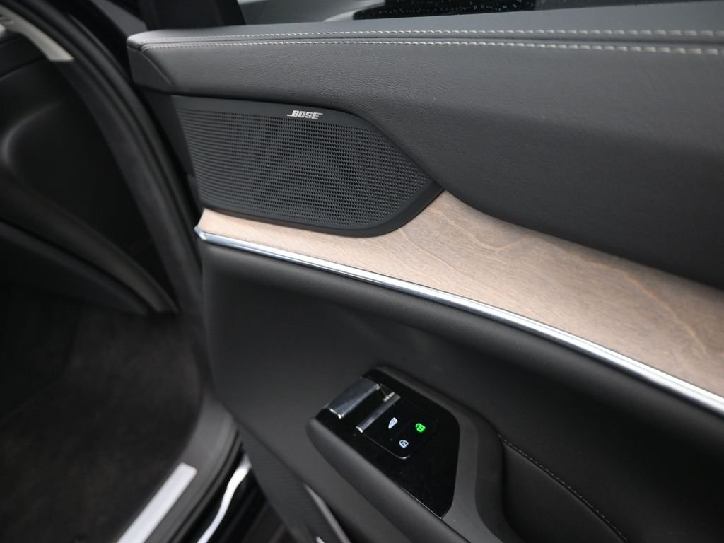 2025 Volvo EX90 Plus - Photo 28