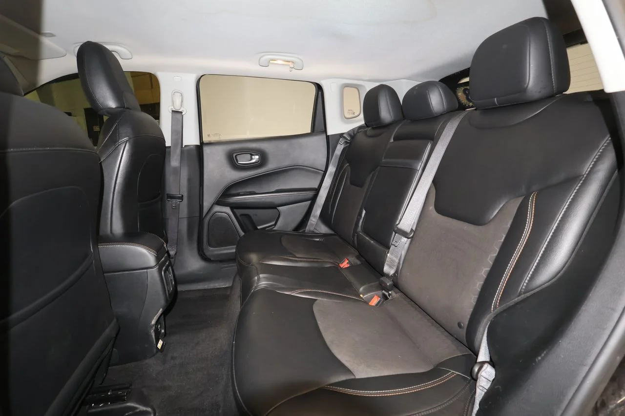 Used 2018 Black Jeep Latitude image 14