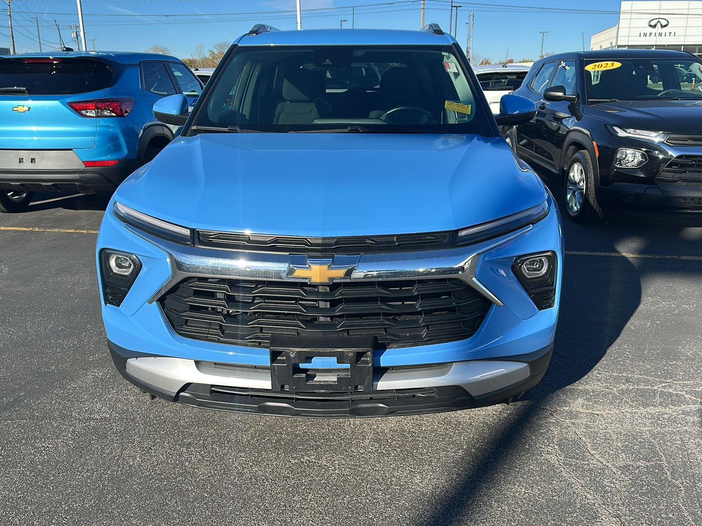 Used 2024 Fountain Blue Chevrolet LT image 6
