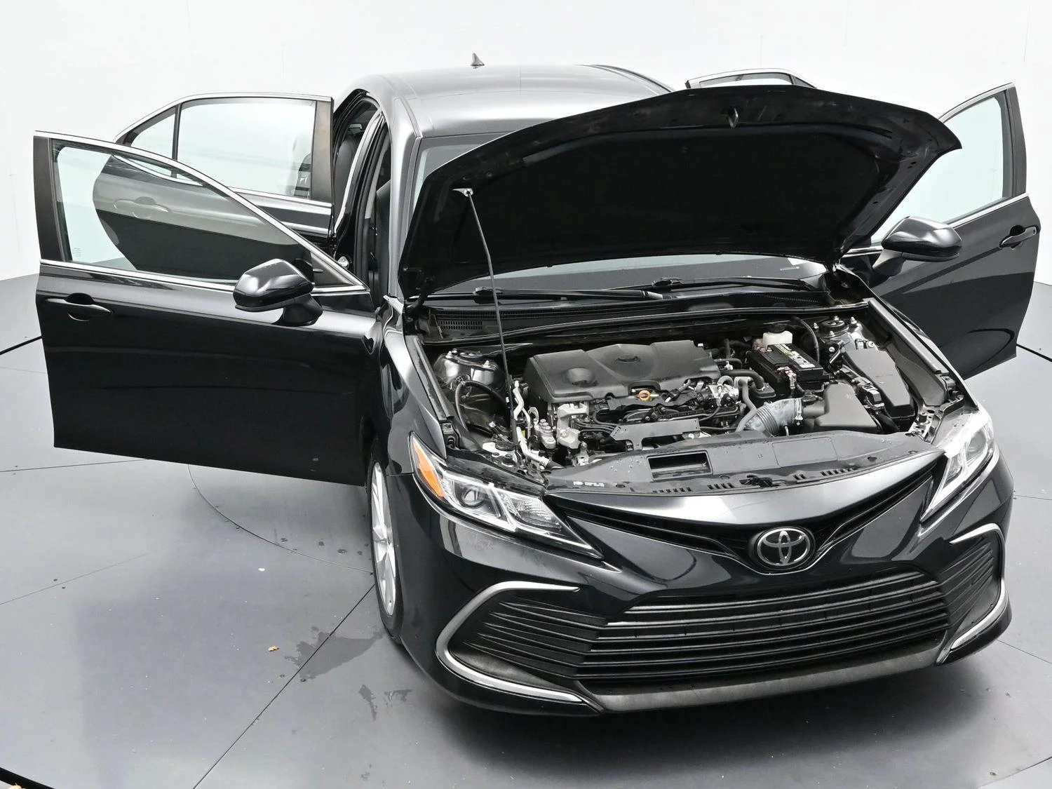 Used 2022 Midnight Black Metallic Toyota LE image 39