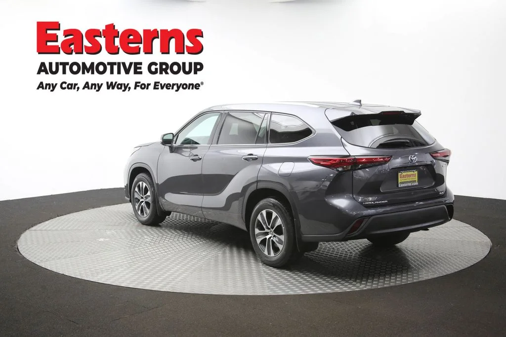 Used 2022 Gray Toyota XLE image 66