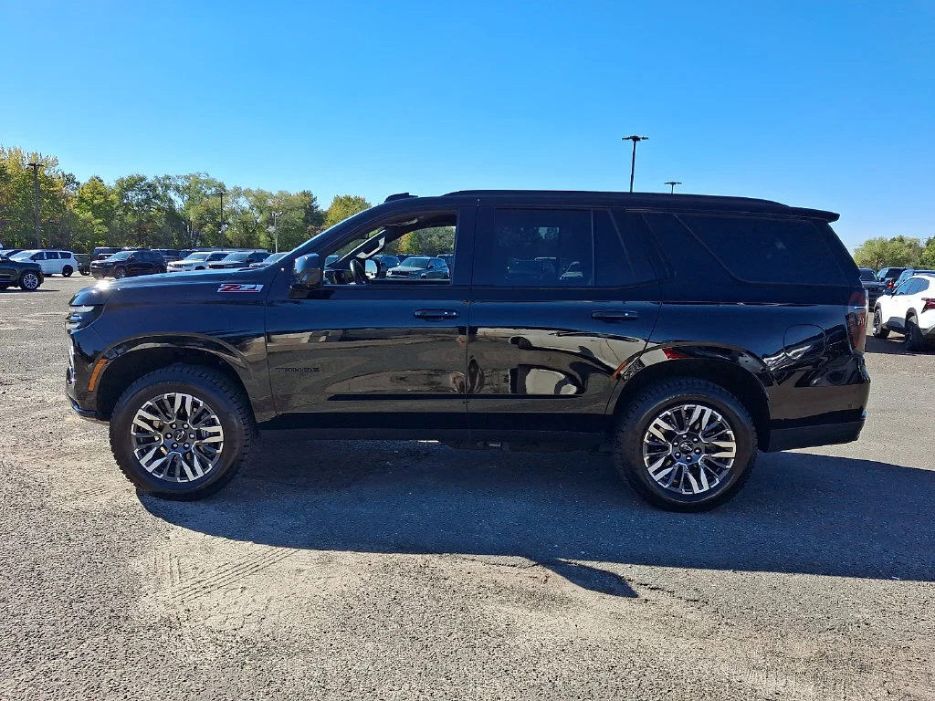 Used 2025 Black Chevrolet Z71 image 7