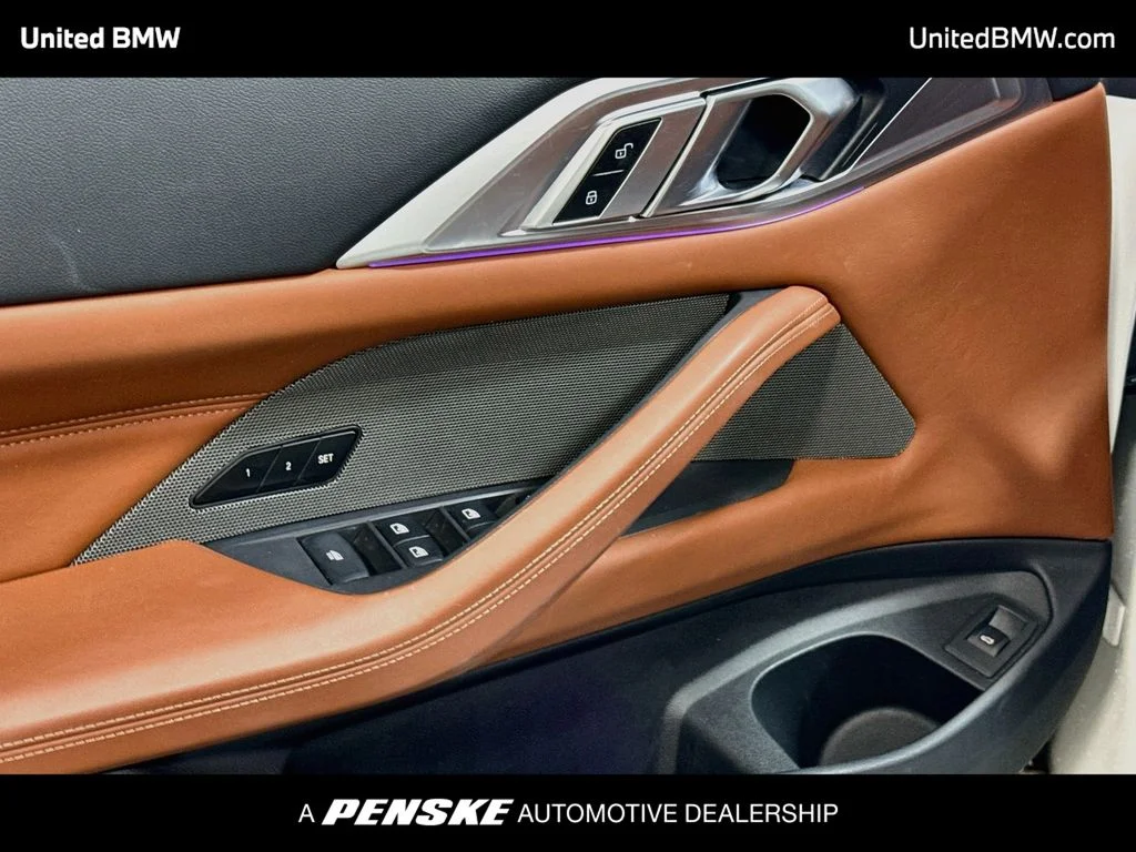 Used 2022 Alpine White BMW Competition image 3
