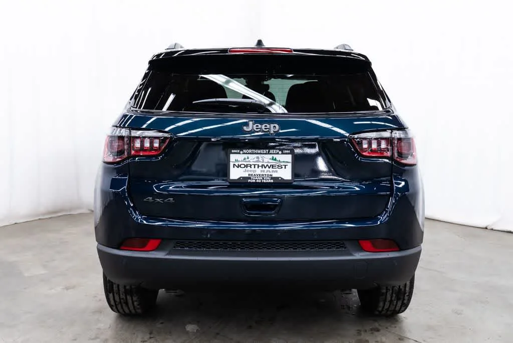 New 2026 Fathom Blue Pearl-Coat Exterior Paint Jeep Limited Altitude image 5