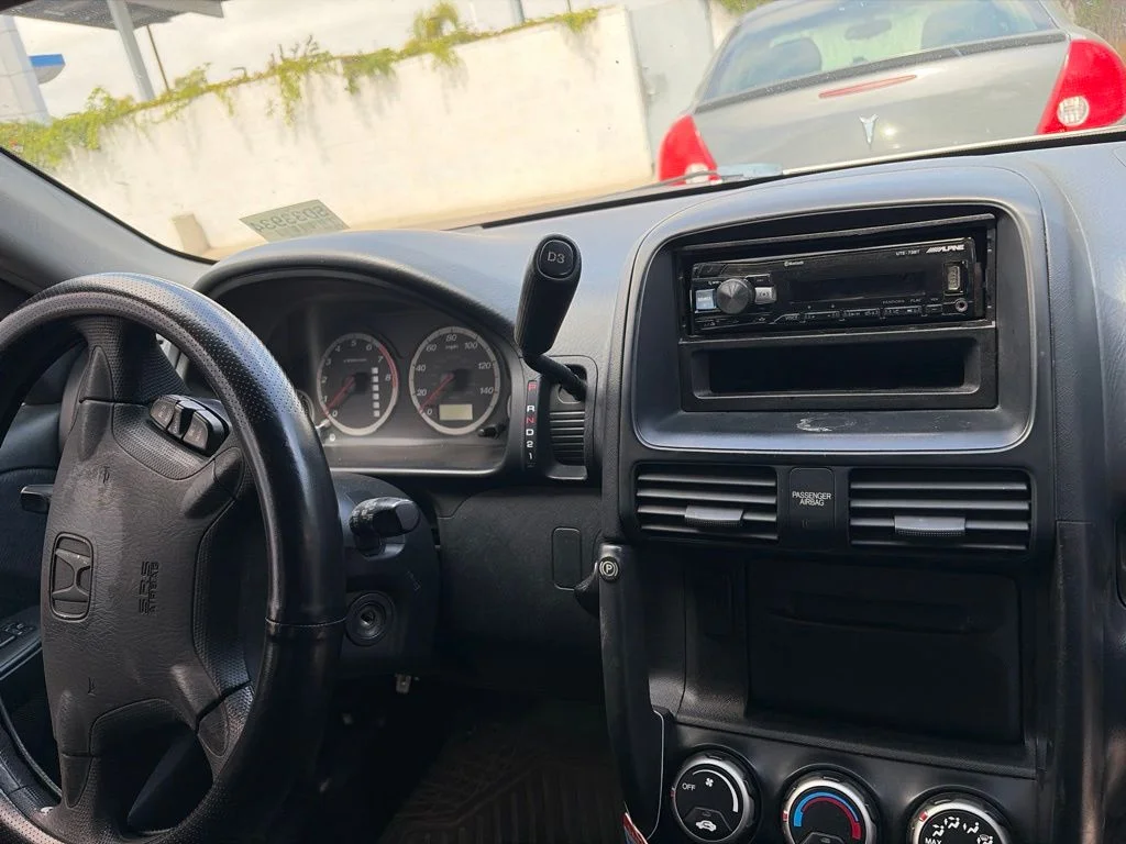 Used 2005 Silver Honda LX image 32