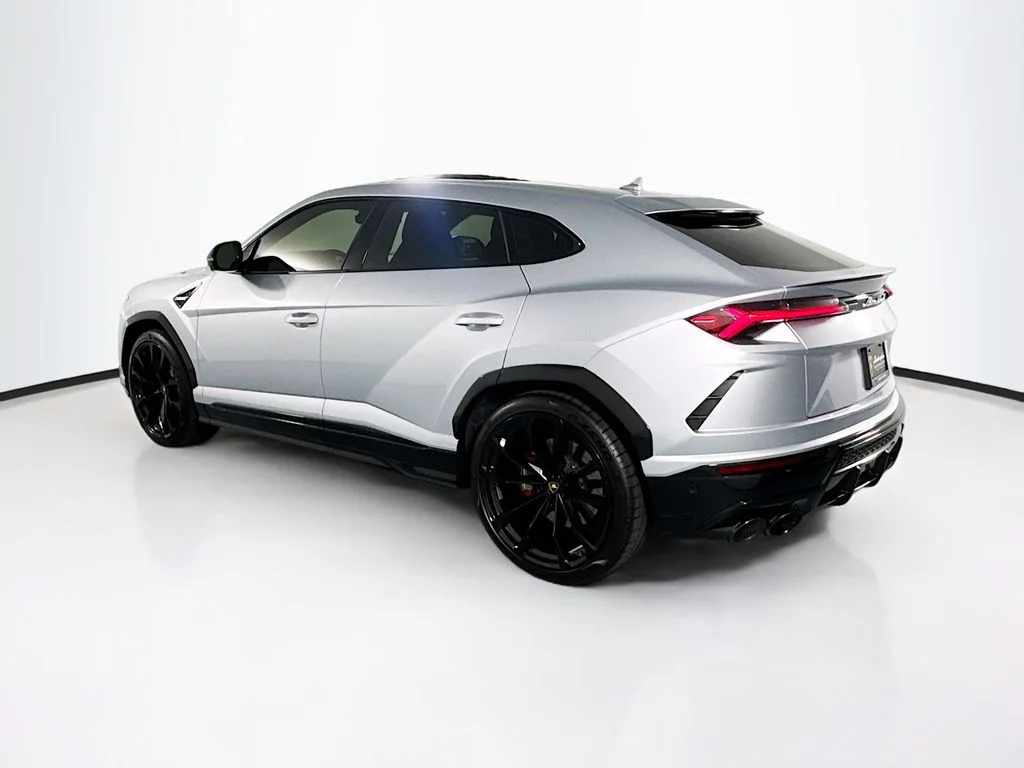 Used 2022 Grigio Nimbus Matt/Arancio Borealis Lamborghini  image 7
