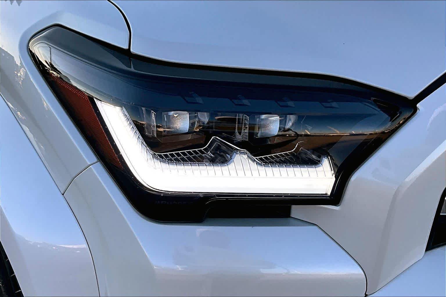 Used 2026 Wind Chill Pearl Toyota Limited image 28