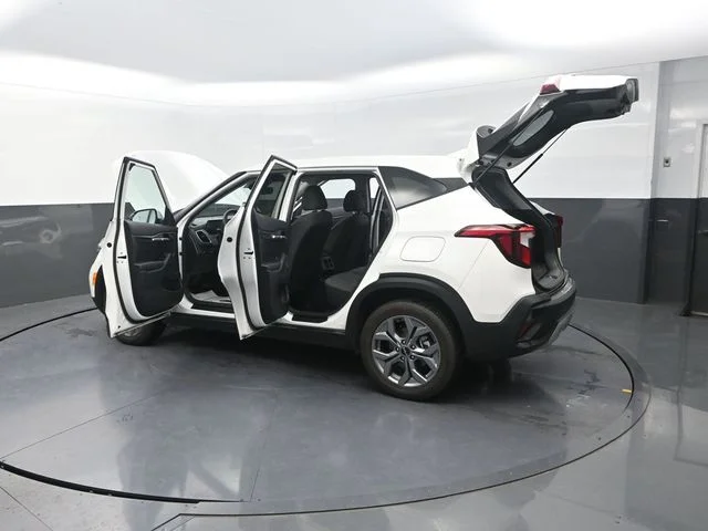 Used 2024 White Kia LX image 33