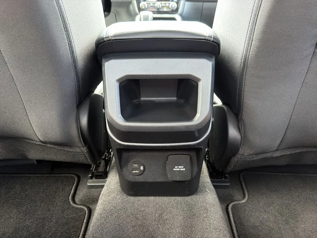 Used 2024 Green Ford XLT image 27