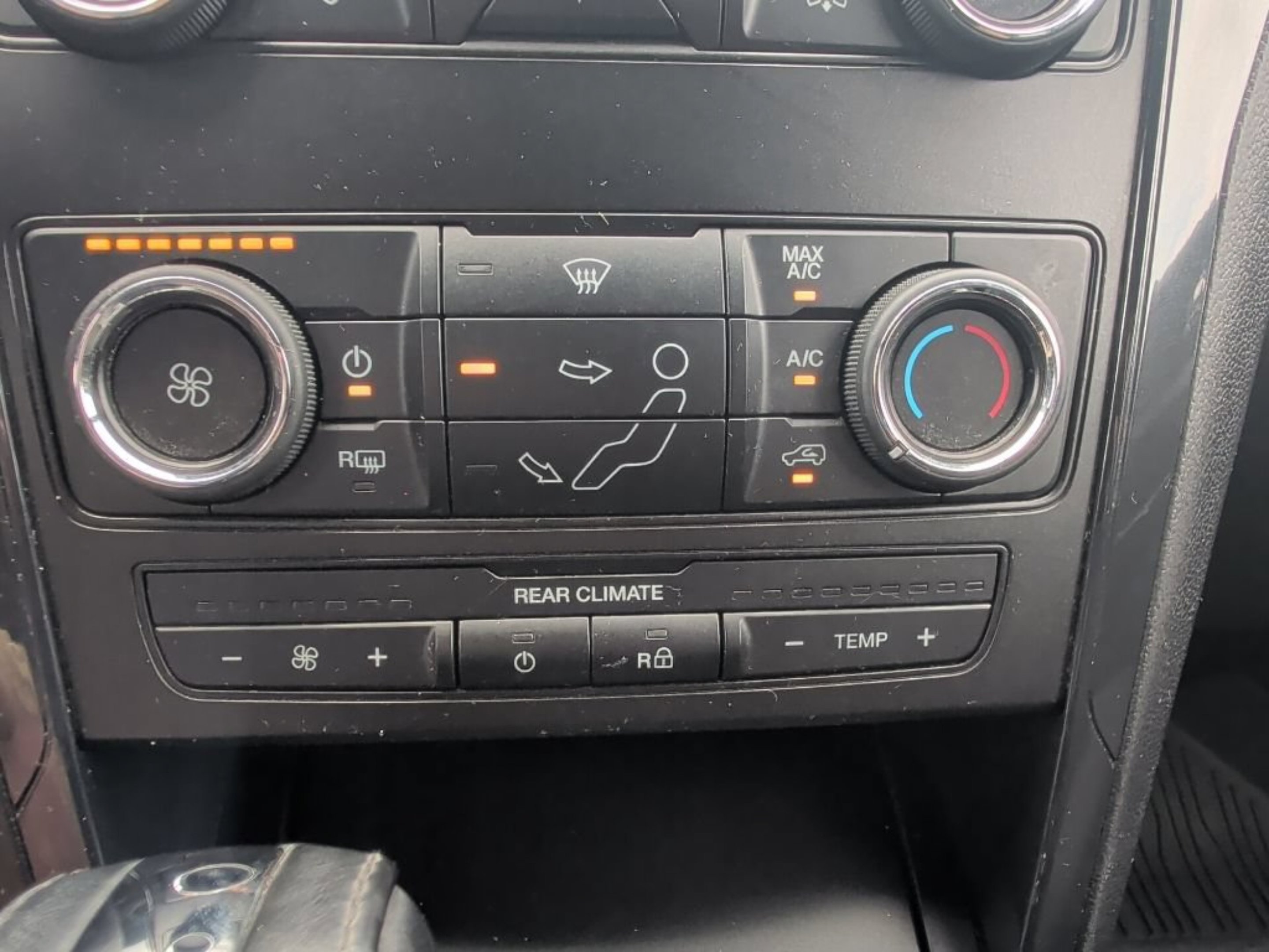 Used 2018 Ingot Silver Ford XLT image 23