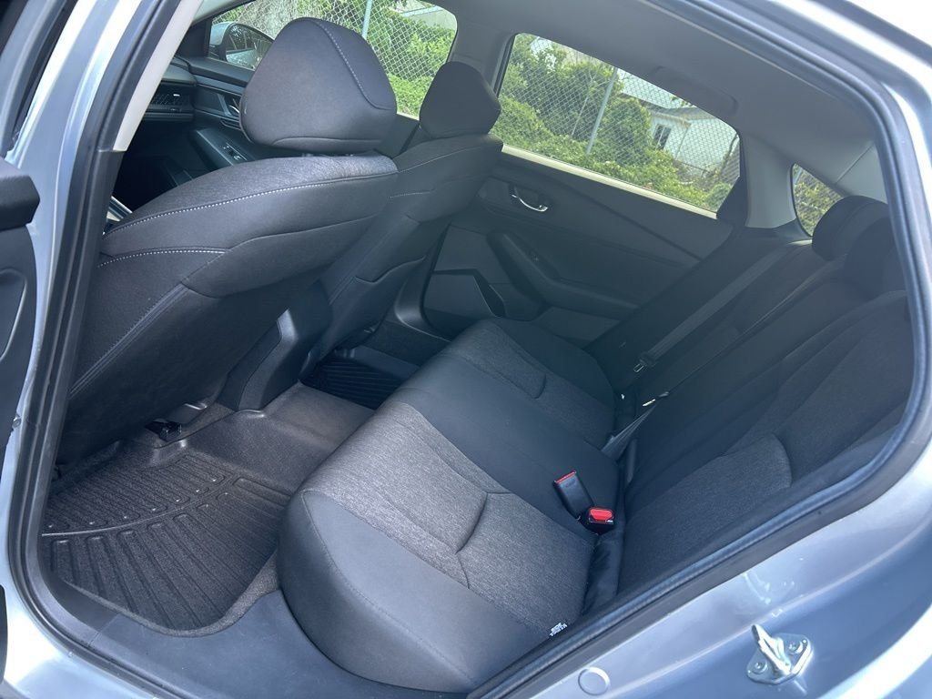 Used 2023 Silver Honda EX image 26