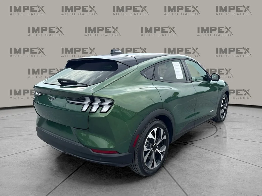 Used 2025 Green Ford Select image 3