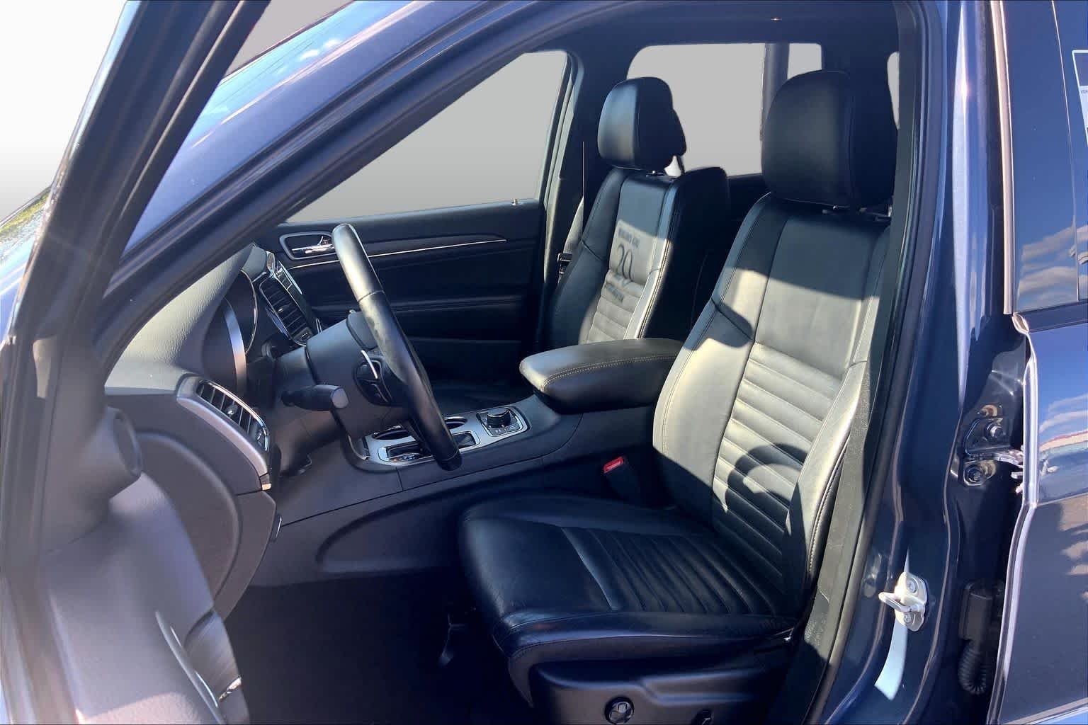Used 2020 Slate Blue Pearlcoat Jeep Limited X image 9
