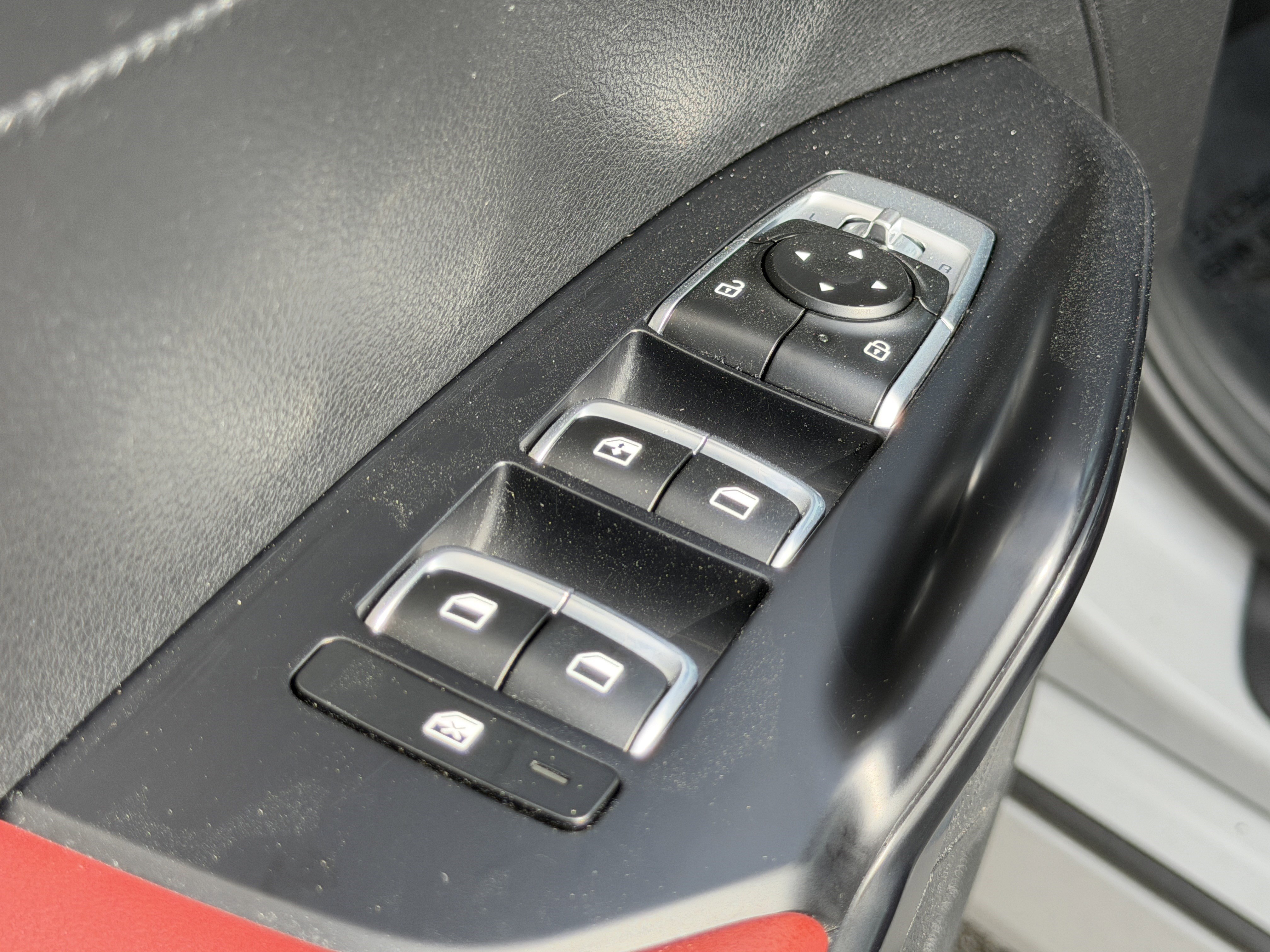 Used 2023 Wolf Gray Kia GT-Line image 14