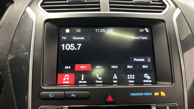 Used 2017 Magnetic Metallic Ford Limited image 32